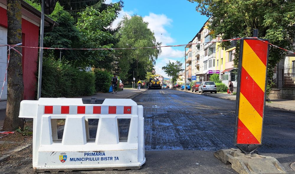 Anunț luare decizie etapă de încadrare pentru proiecte privind aplicare covor asfaltic pe străzi pietruite, depuse de Direcția de Infrastructură și Servicii Bistrița
